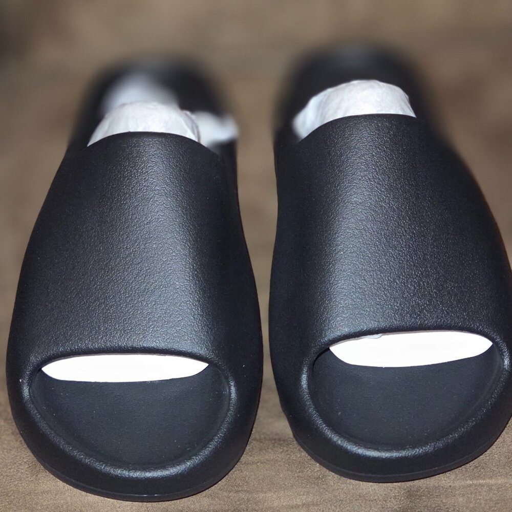 Yeezy Slides Black YS-01 Size 13 with Original Bag - NEW